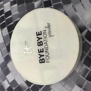 It Cosmetics face powder